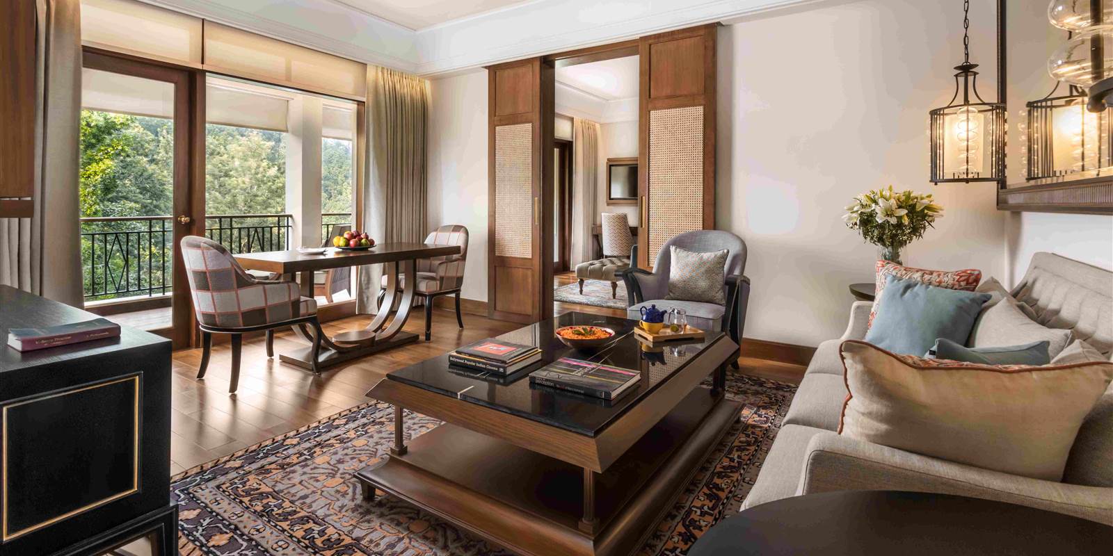 Deluxe Suite Living Jubin Johnson Sept 