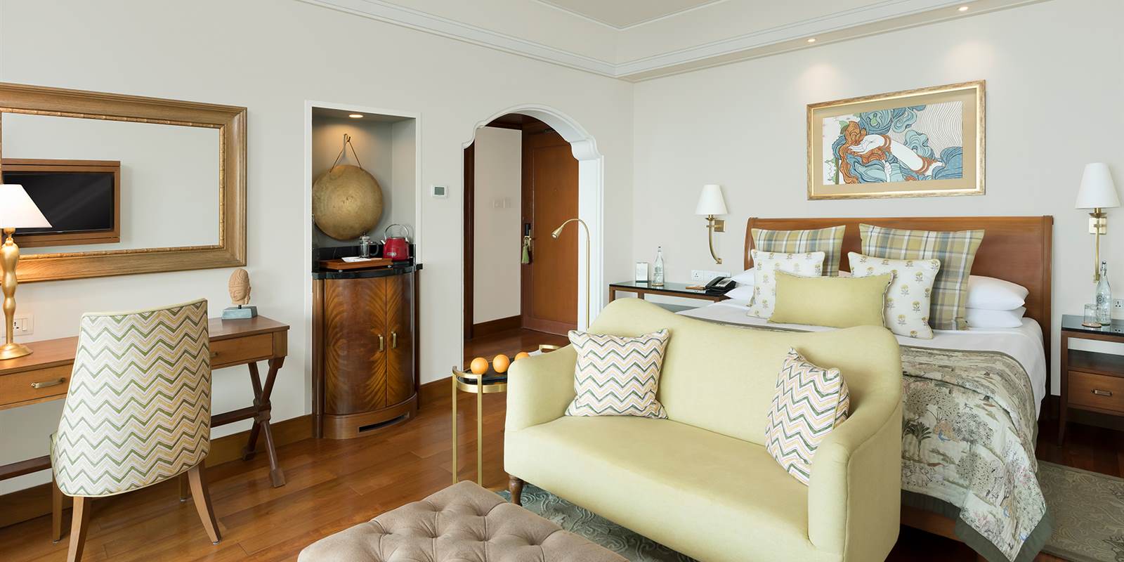 Health Resorts in India - Luxury Deluxe Room in Rishikesh