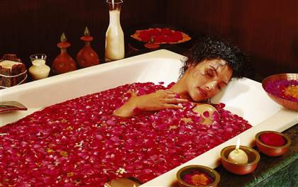 HOTEL ROSE PETAL BATH in RISHIKESH - Indian Resort with Rose Petal 