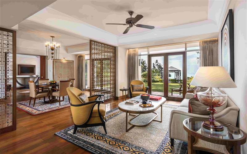 Ananda Suite Living