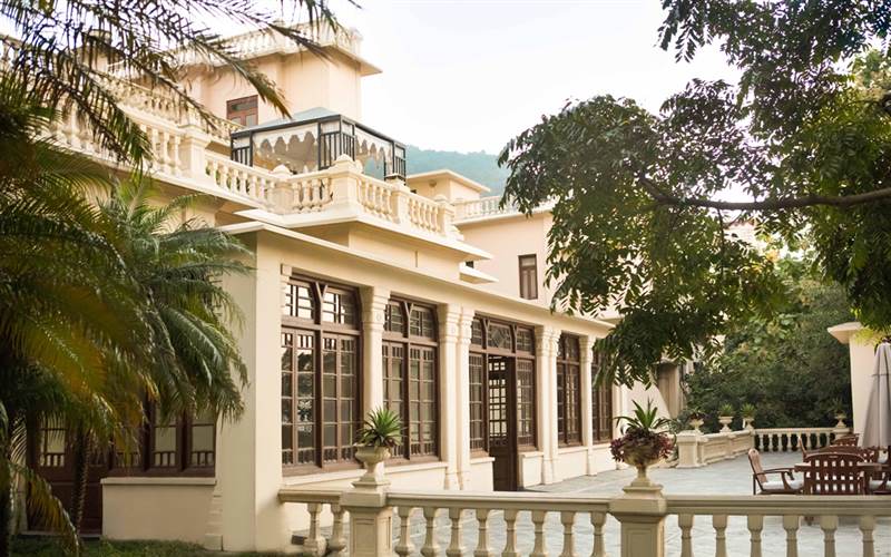 Viceregal Deck at Ananda Spa, luxury hotel in The Himalayas