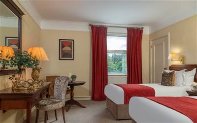 4 Star Acoommodation Galway City, Twin Bedroom at the Ardilaun Hotel