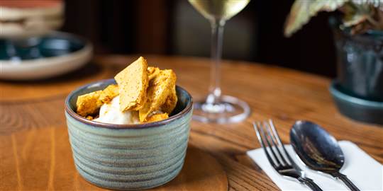 chocolate pot, caramel, honeycomb, milk 