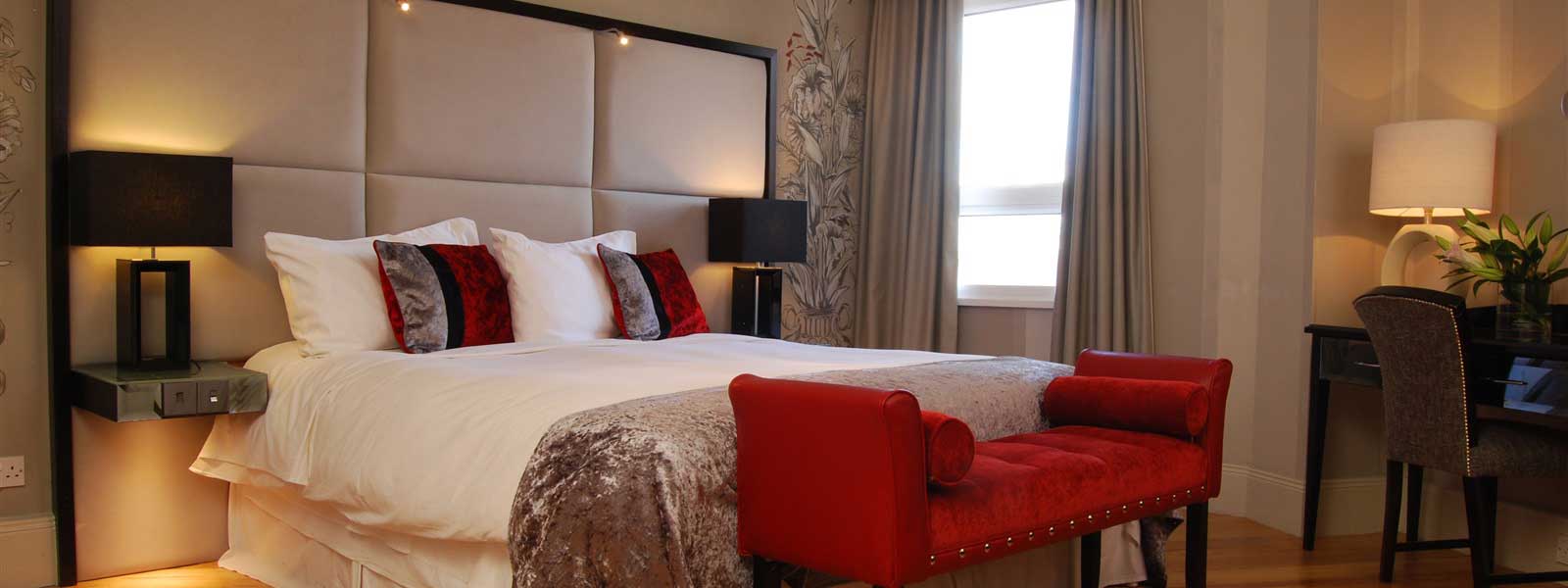 Single Hotel Room in Belfast Hotel