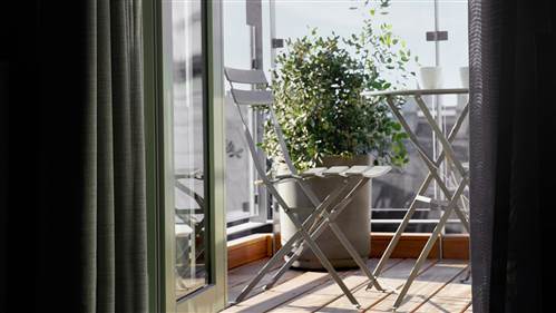 Hotel Hans Deluxe Double Room balcony