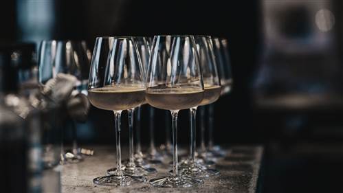 Hotel Hans Wine Hour