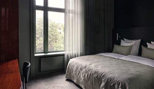 Hotel Hans Standard Double Room (7)