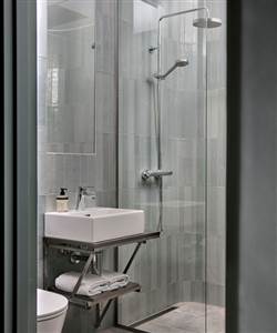 Hotel Hans Standard Double Room (9)