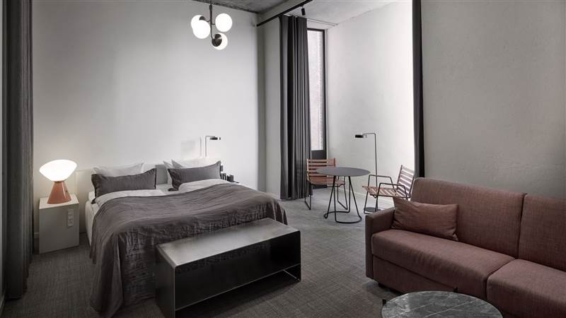Hotel Ottilia Suite bed3