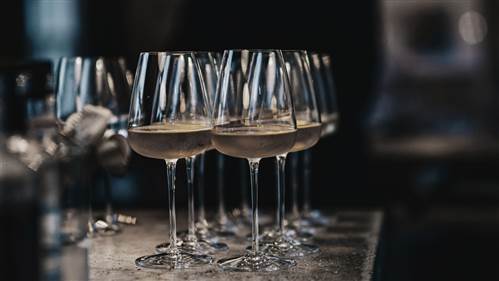 Hotel Hans Wine Hour