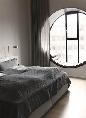 Hotel Ottilia Deluxe Room with round win