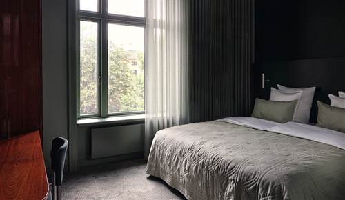 Hotel Hans Standard Double Room (7)