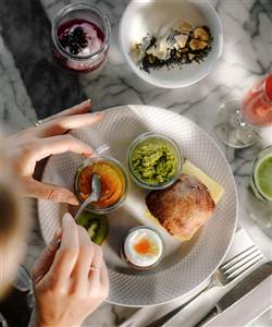 Hotel Ottilia breakfast portrait 2