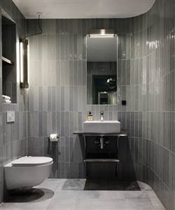 Hotel Hans Superior Double Room Bathroom