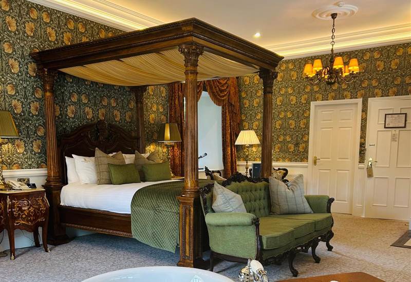 Courtyard Junior Suite