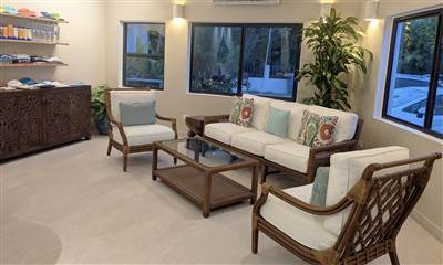 CARIMAR BEACH CLUB LOBBY SEATING