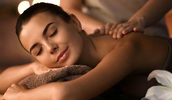 AdobeStock 277652316 massage lr
