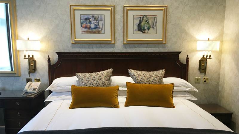 Luxury 5-Star Hotel Deluxe Room in Chester