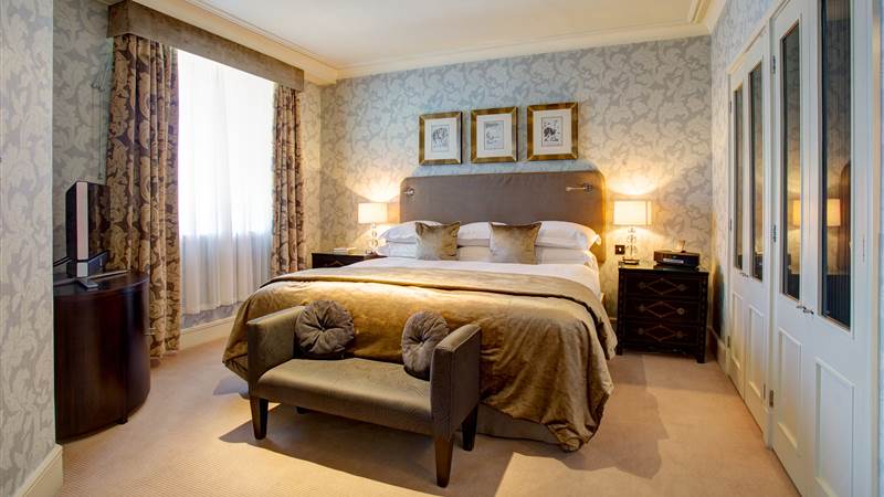 Chester Grosvenor 0414