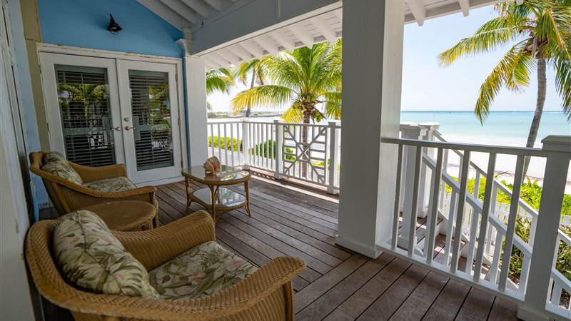 Luxury oceanfront Bedroom Villa