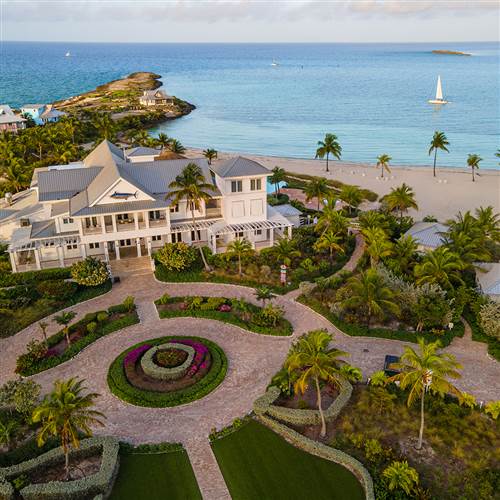 Luxury 5 star hotel in Bahamas