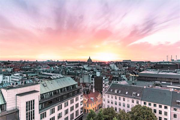 1600px COLOURBOX33675102