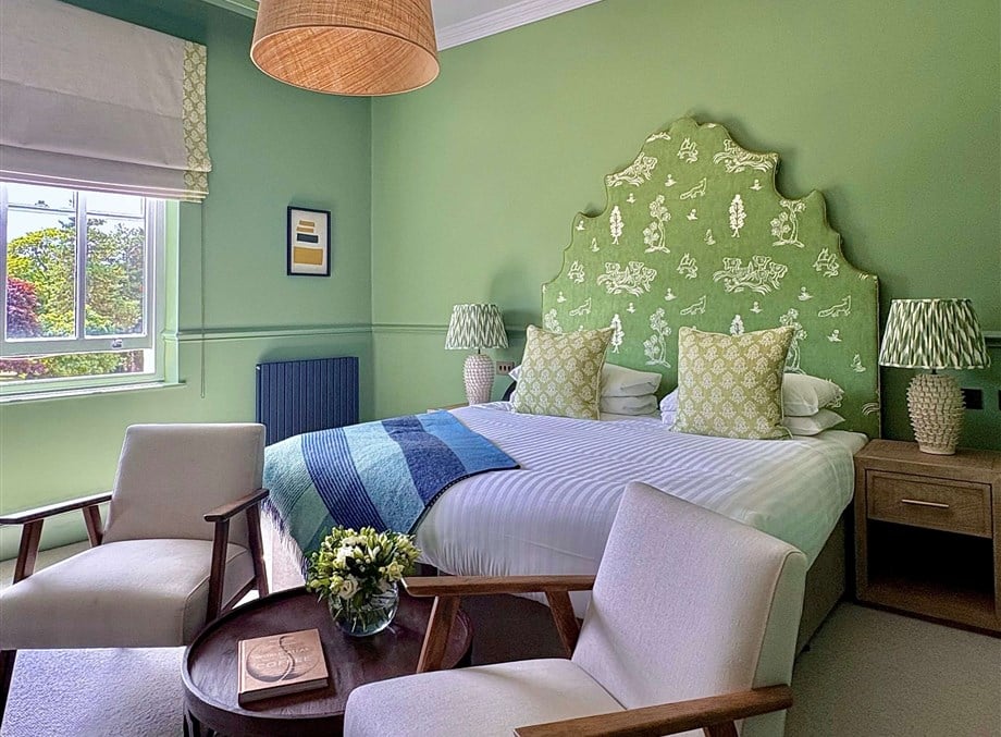 Estate Signature Room lower