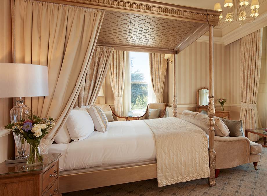 Mansion Suite (portrait)