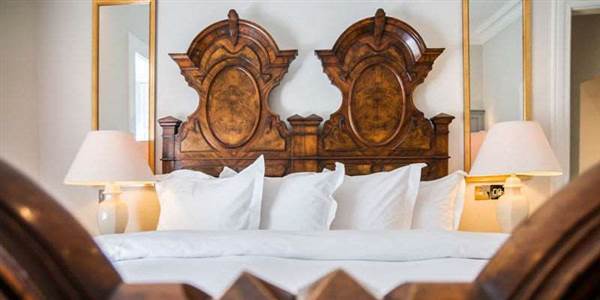  August Sale 15% Off Bed & Breakfast Rates Dunraven Arms Hotel OBE 85 Best available rate includes breakfast