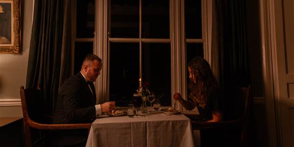  💕Valentines Package💕 Dunraven Arms Hotel OBE 199 Valentines Package