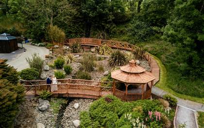 Fernhill House wedding gardens