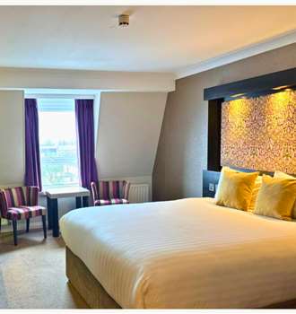 Deluxe King Room