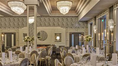  Wedding Venue in East Cork with Breathtaking Views at Garryvoe 4 Star