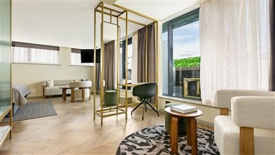 Deluxe Suite