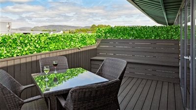 Deluxe Suite Private Outdoor 