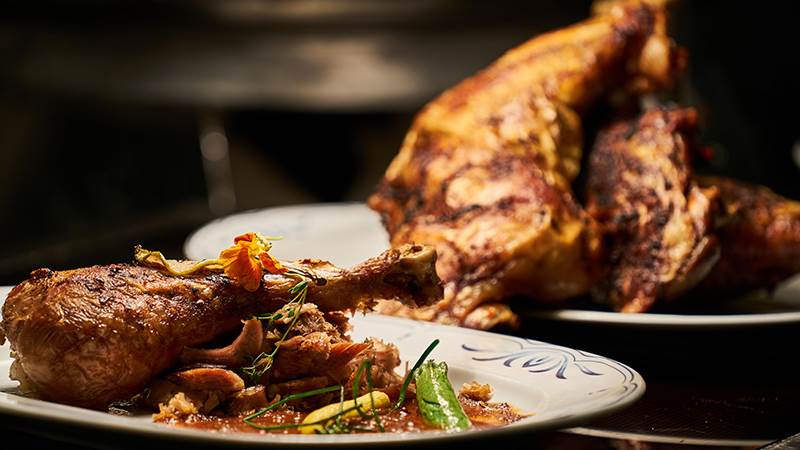 cooked chicken on white plate 2673353