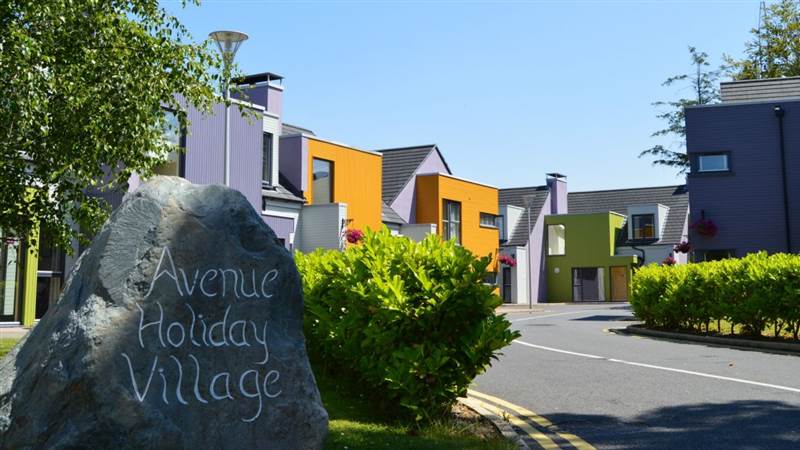 Avenue Holiday Village