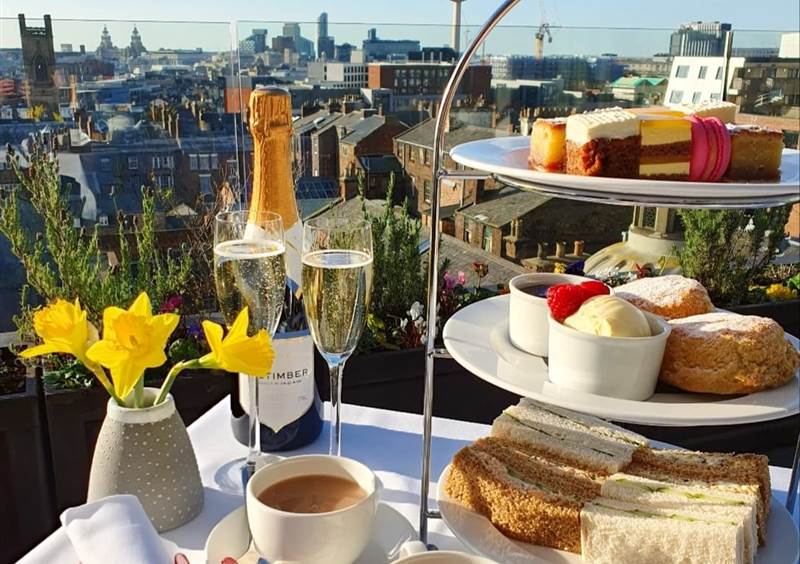 afternoon tea on the fifth  March 22 cr