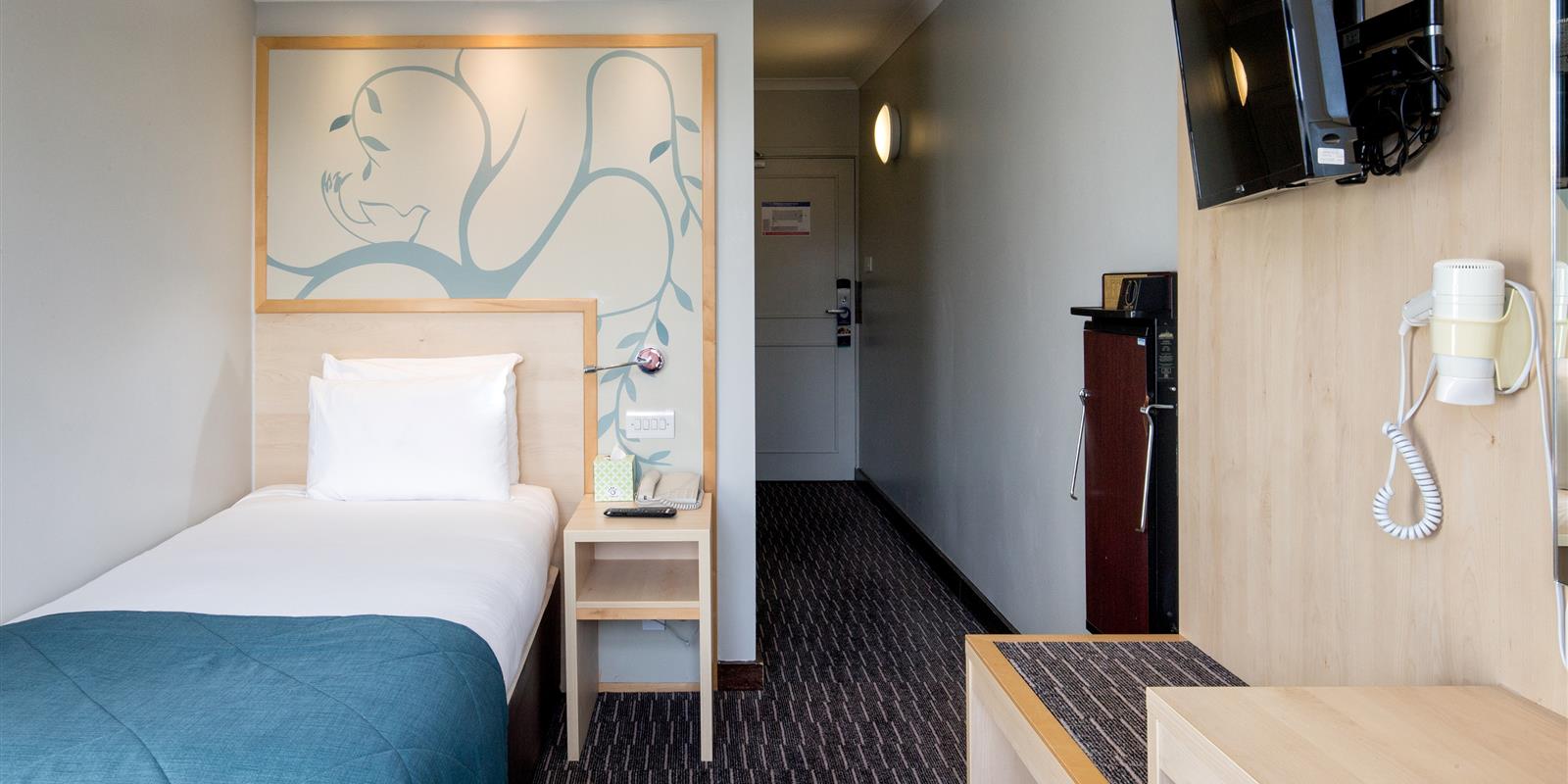 Bedford hotel single room
