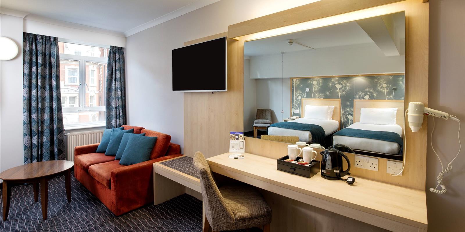 Bedford hotel executive twin mirror
