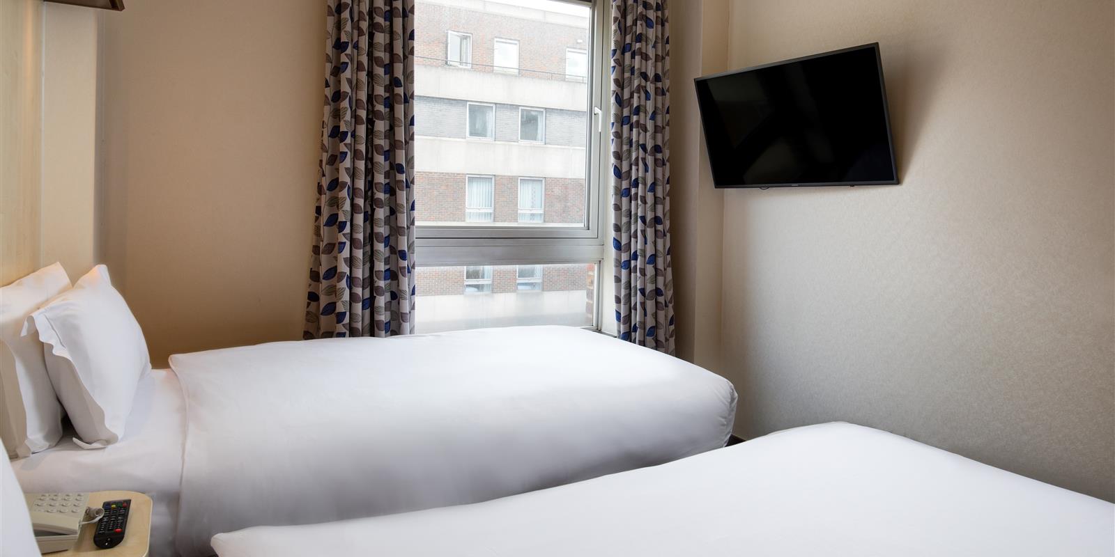 Royal National Standard Twin room in russell square london