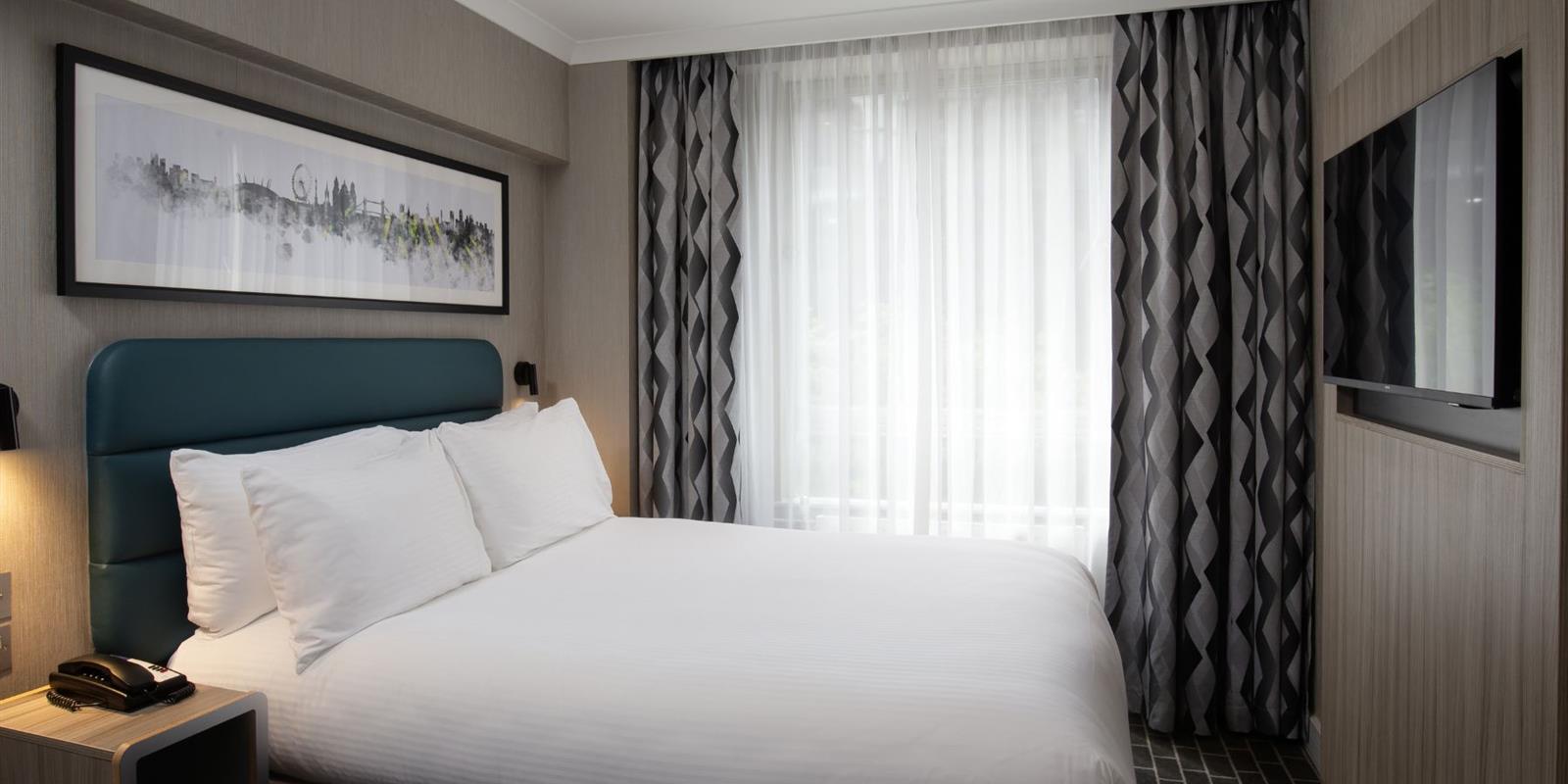 A Stay in the Life at City Sleeper at Royal National Hotel