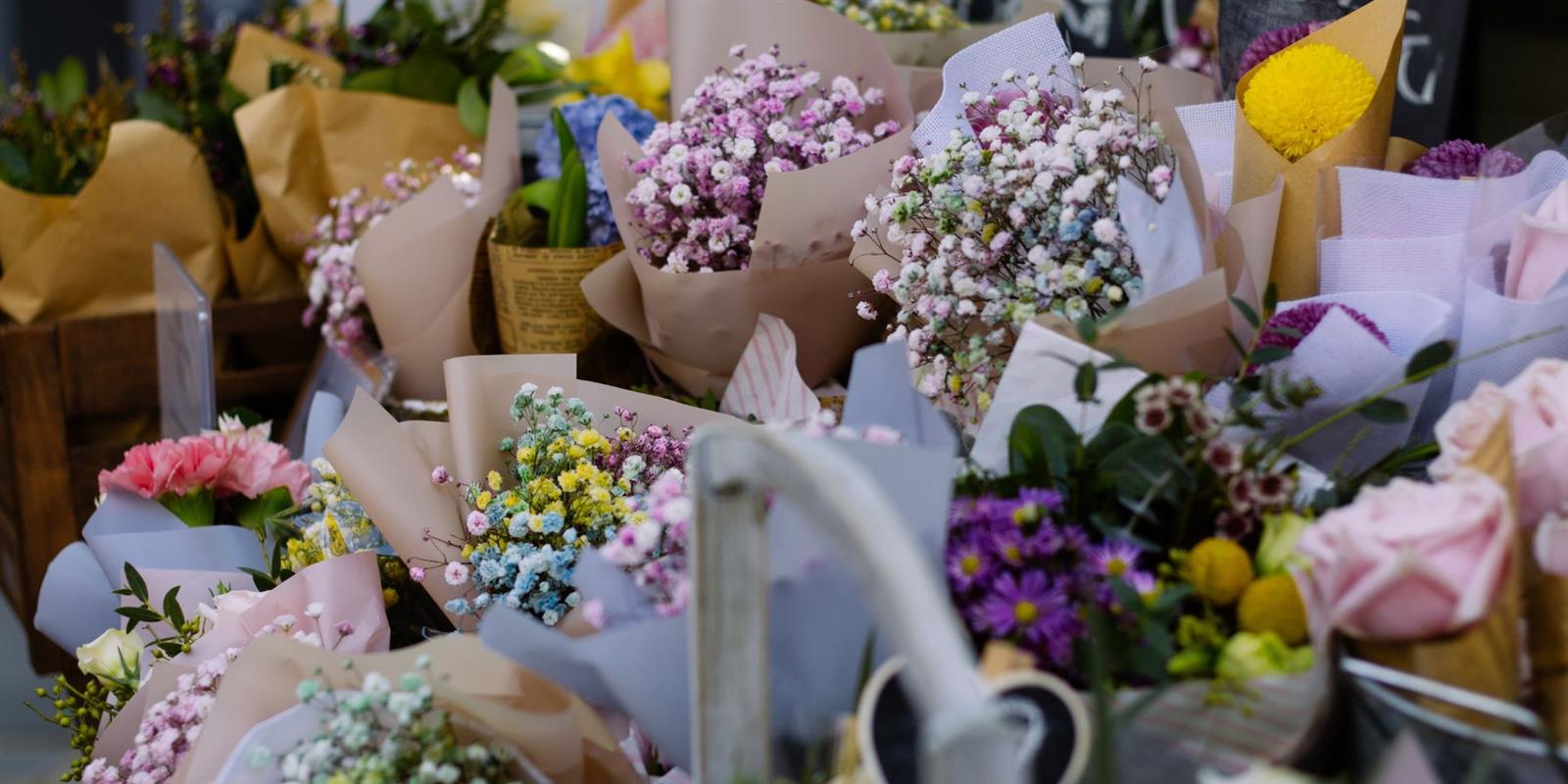 A Guide to London Flower Markets Cafes | Imperial London Hotels