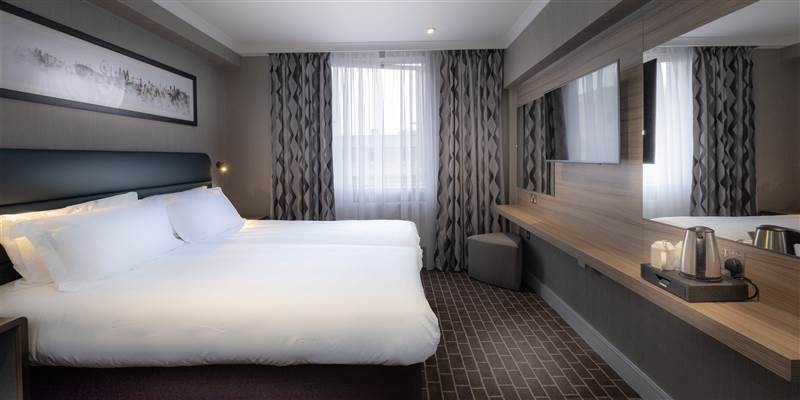Twin King Double Room City Sleeper, Twin Bed Hotel Room London