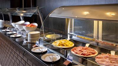 President Hotel Breakfast Bar in London city centre