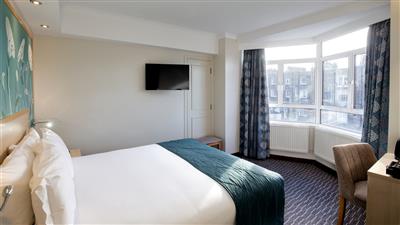 Bedford Double Room Garden Facing in Bloomsbury, London