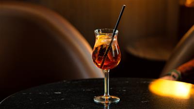 Tavistock Woolf Whistle Bar In London City Centre