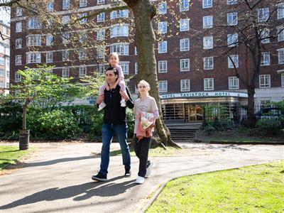 Tavistock Exterior Lifestyle2 0423 (1)