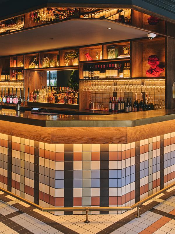 the london pub bar