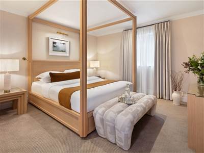 Studio Townhouse Suite Bedroom